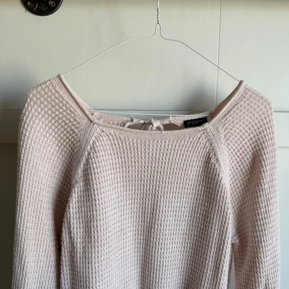Ann Taylor Factory Waffle Knit Bell Sleeve Sweater Light Pink Sz XS - Picture 3 of 6